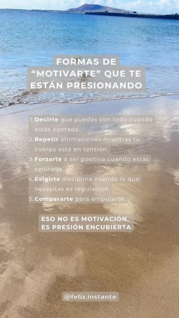 Hubo un tiempo en el que yo también me hablaba así. “Puedes con todo.”
“Un poco más.”
“Solo organízate mejor.”
Y por fuera parecía motivación.
Pero por dentro era presión constante.
No estaba desmotivada.
Estaba agotada de exigirme
Lo que necesitaba no era más fuerza.
Era dejar de vivir en alerta.
Si te reconoces en esto, te abrazo.
Y si sabes que ya no quieres seguir viviendo en alerta, te acompaño a regularte.
@feliz.instante.
.
.
.
#AmorPropio #BienestarEmocional #SistemaNervioso